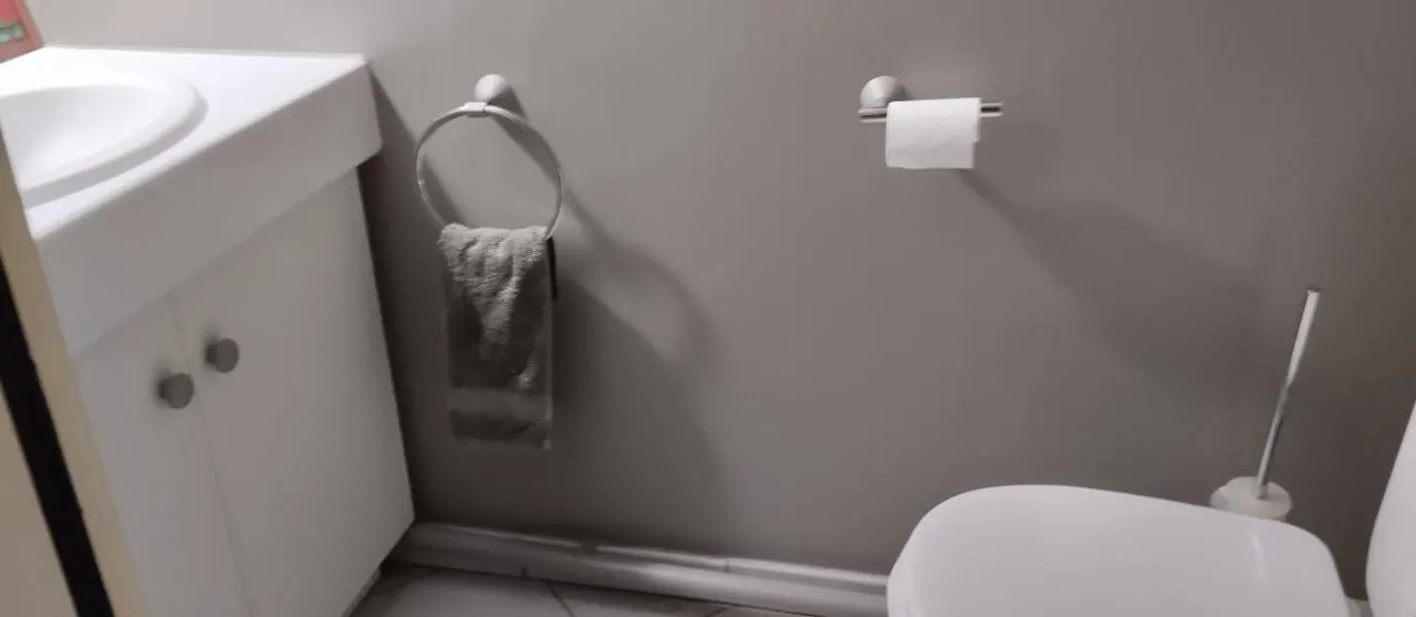 Chambre 20 M2 S De B Et Wc Prives, Garage Lyon